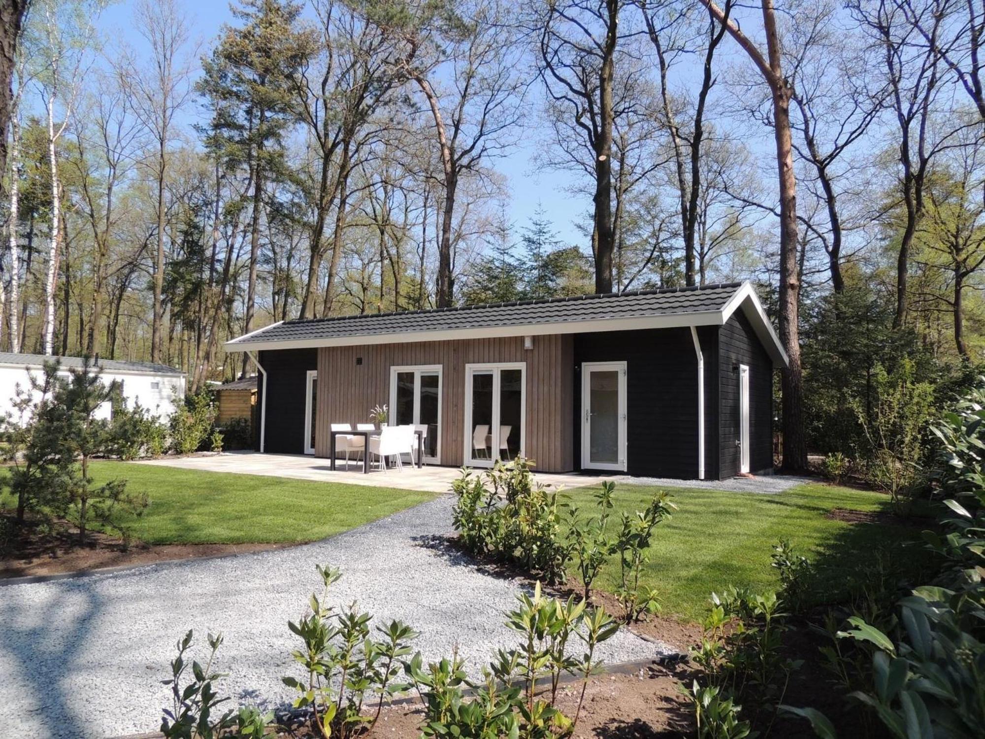 Comfortable Chalet With Combination Microwave Near The Veluwe Hoenderloo Exterior foto