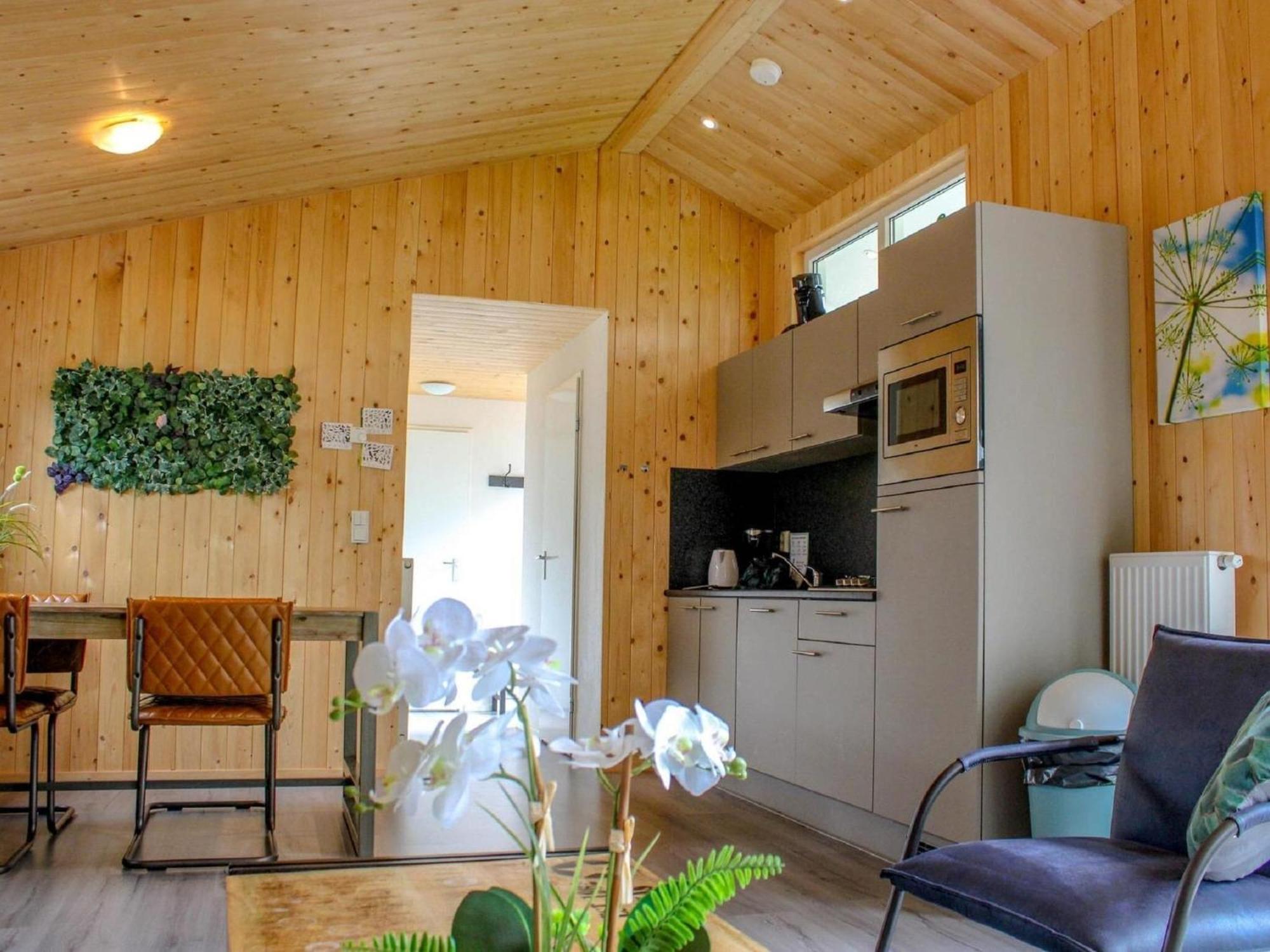 Comfortable Chalet With Combination Microwave Near The Veluwe Hoenderloo Exterior foto
