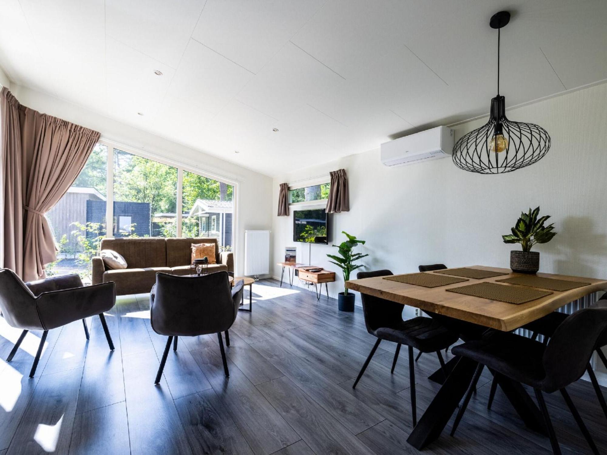 Comfortable Chalet With Combination Microwave Near The Veluwe Hoenderloo Exterior foto